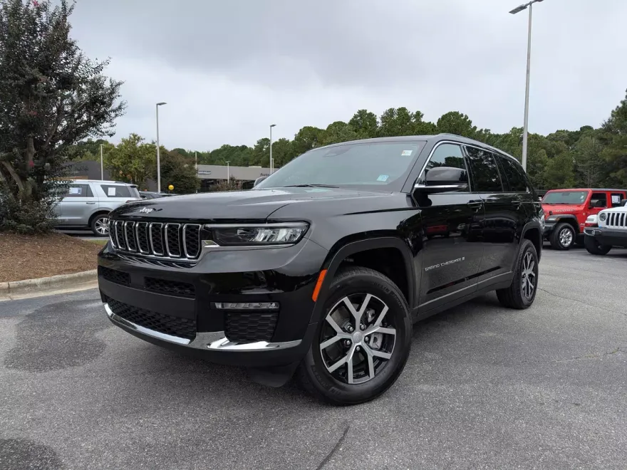 2025 Jeep Grand Cherokee Limited photo 1