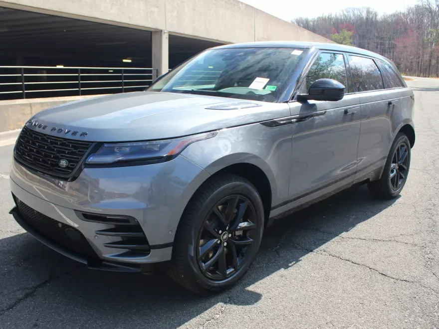 2026 Land Rover Range Rover Velar SE photo 1