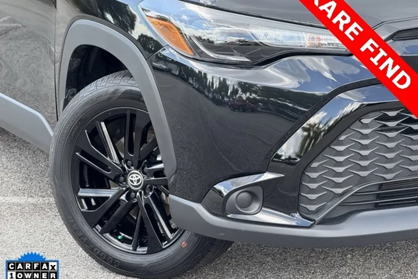 2024 Toyota Corolla Cross Hybrid Nightshade Edition photo 1