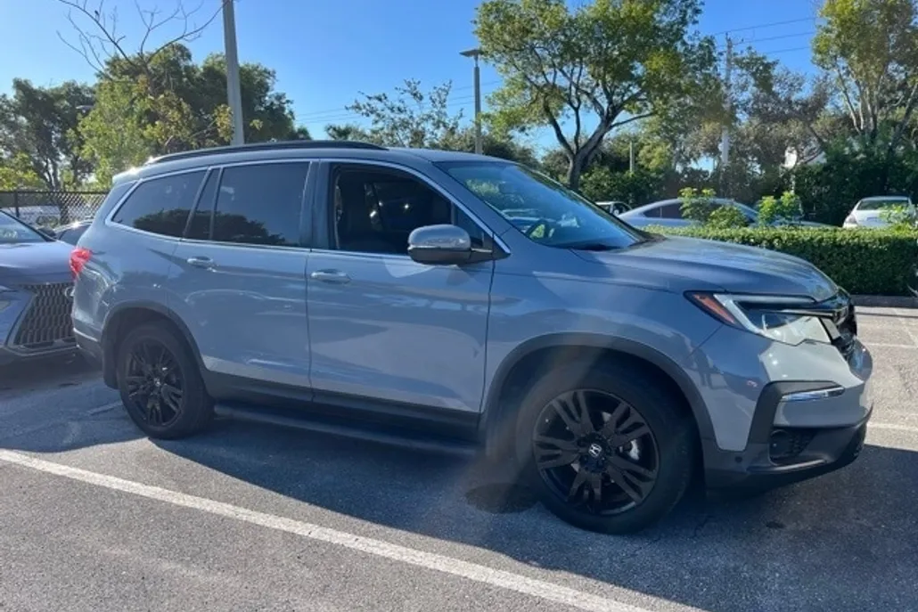 2022 Honda Pilot Special Edition photo 1