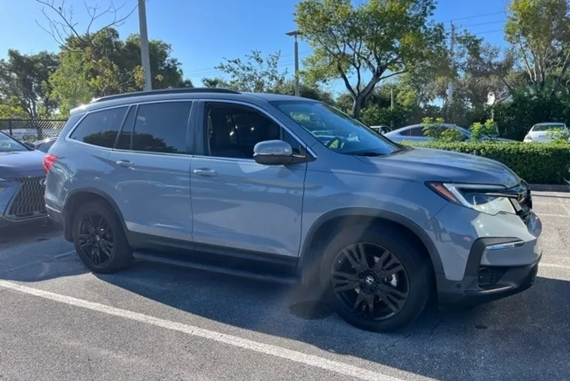 2022 Honda Pilot Special Edition photo 1
