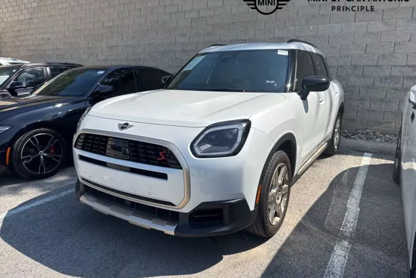 2025 Mini Countryman photo 1