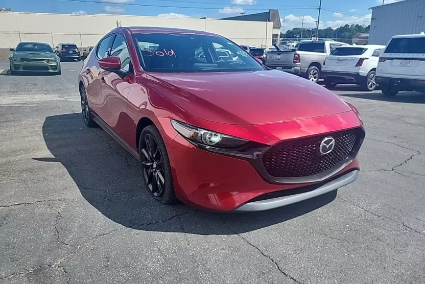 2021 Mazda Mazda3 Premium Hatchback photo 1