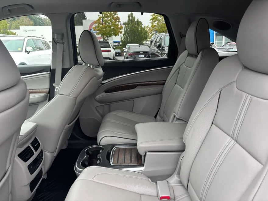 2020 Acura MDX SH-AWD Advance photo 1