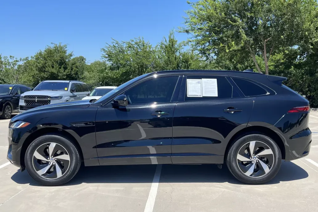 2025 Jaguar F-PACE P250 R-Dynamic S photo 1
