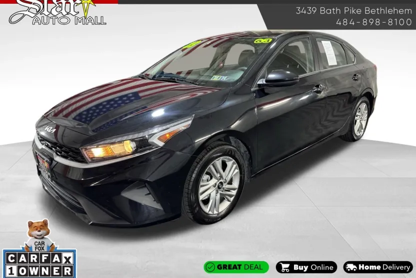 2023 Kia Forte LXS photo 1