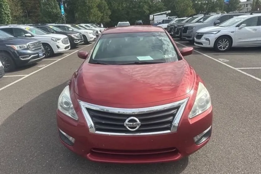 2014 Nissan Altima 2.5 S photo 1