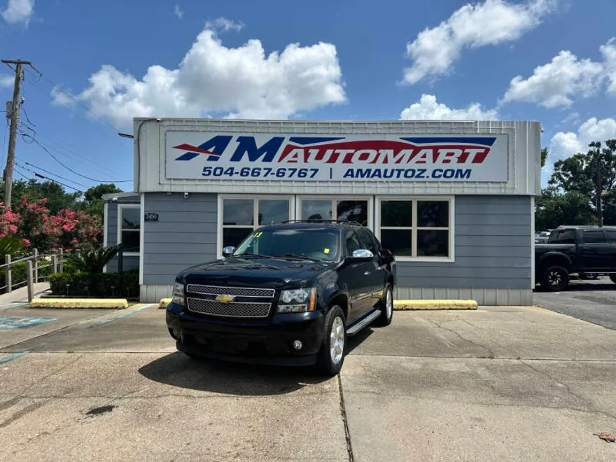 2013 Chevrolet Avalanche LTZ photo 1