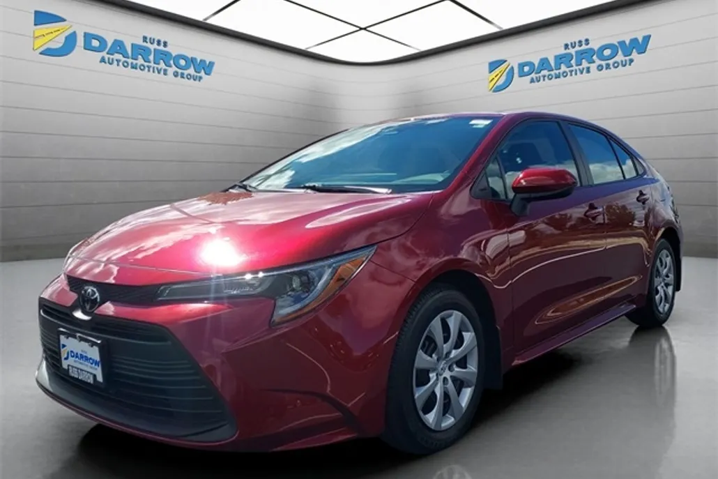 2024 Toyota Corolla LE photo 1
