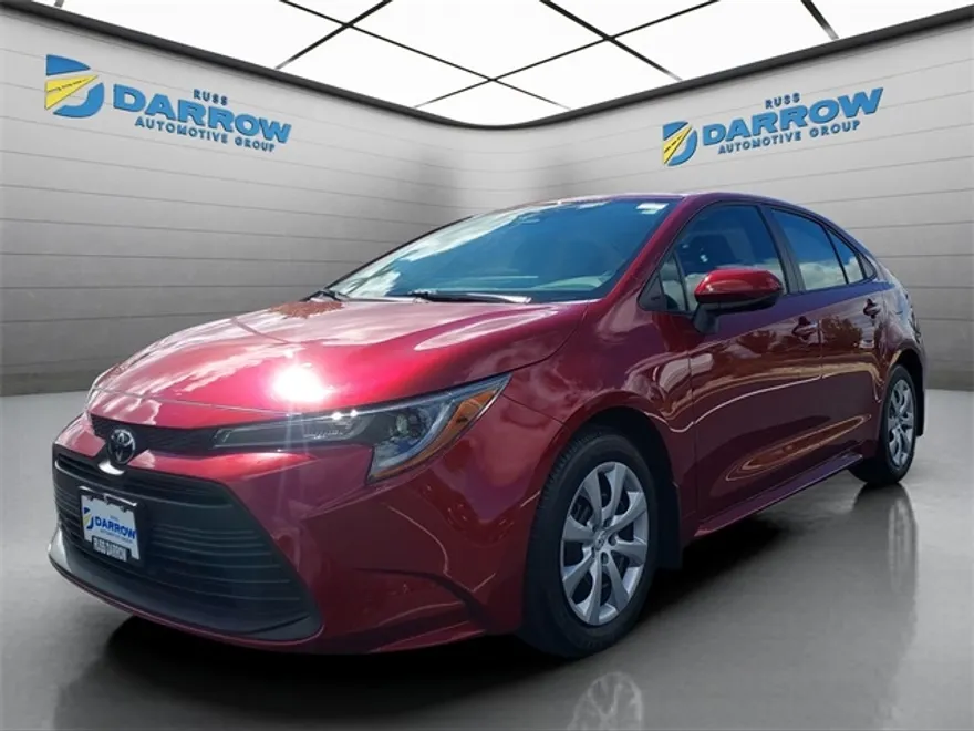 2024 Toyota Corolla LE photo 1