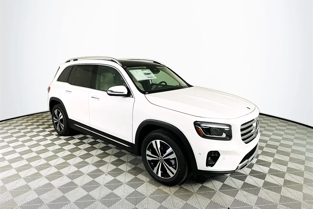 2025 Mercedes Benz GLB 250 photo 1