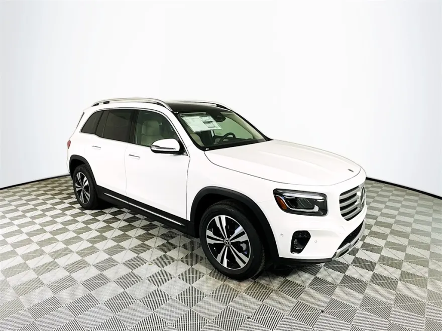 2025 Mercedes Benz GLB 250 photo 1