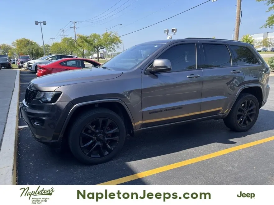 2019 Jeep Grand Cherokee Altitude photo 1