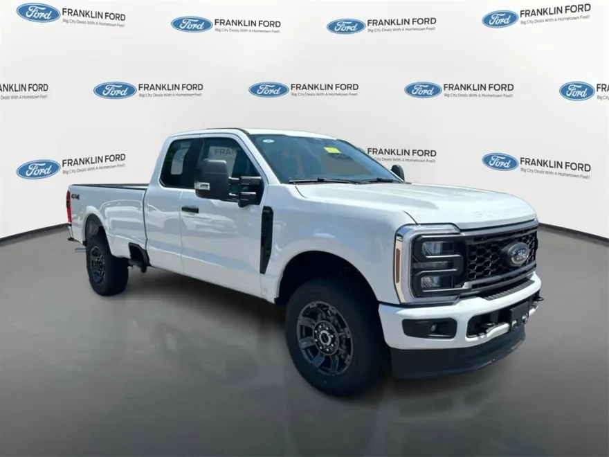2025 Ford F-350 photo 1