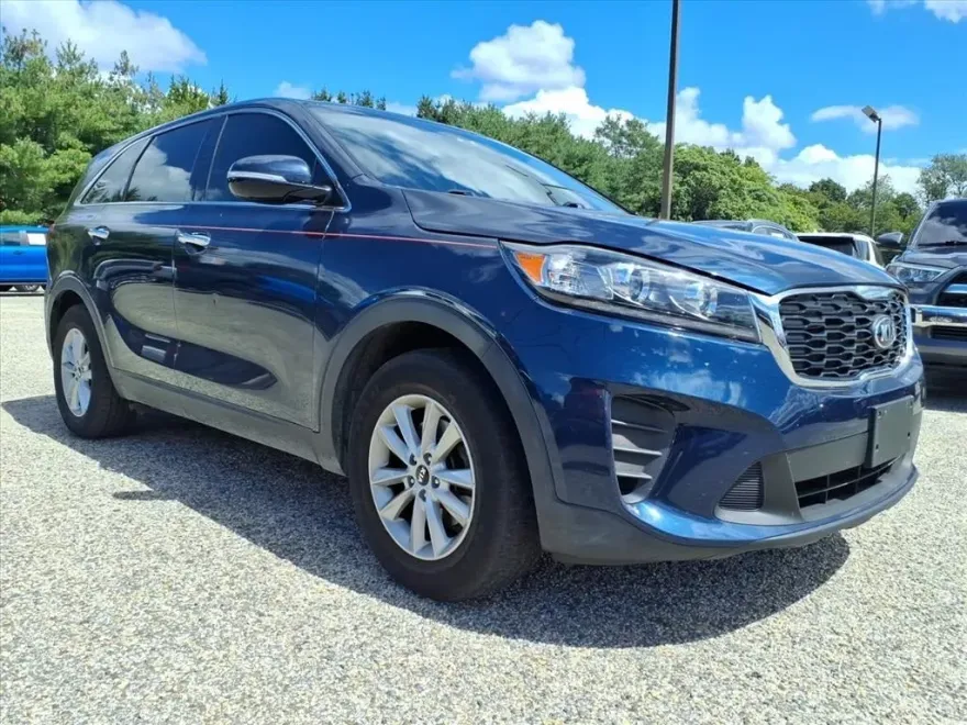 2019 Kia Sorento LX photo 1
