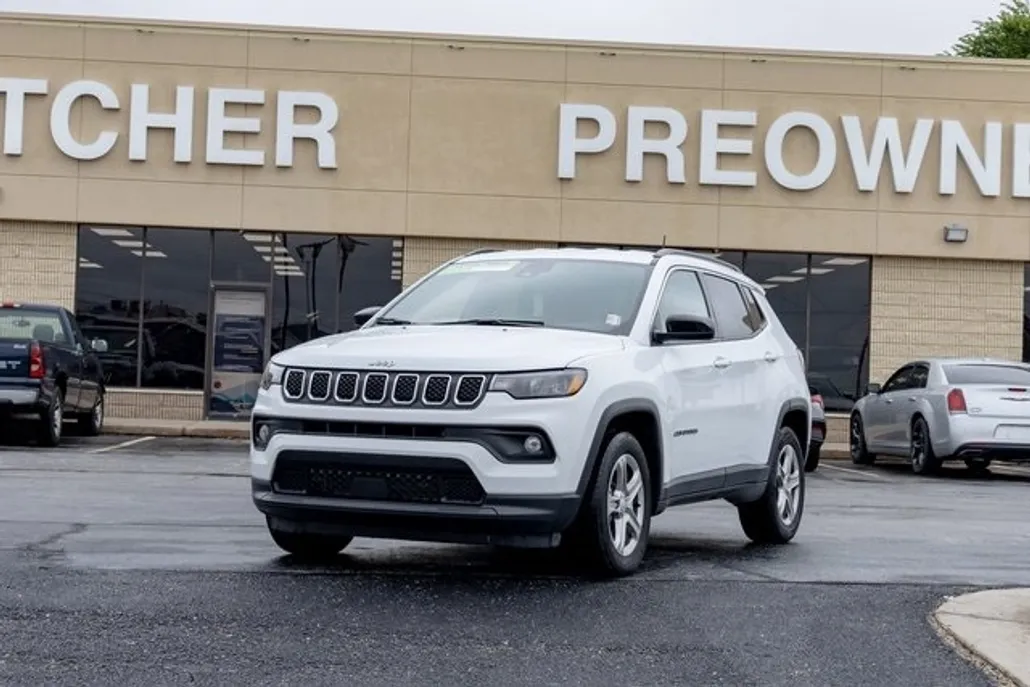 2024 Jeep Compass Latitude photo 1
