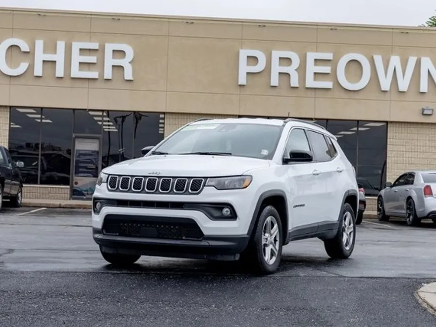 2024 Jeep Compass Latitude photo 1