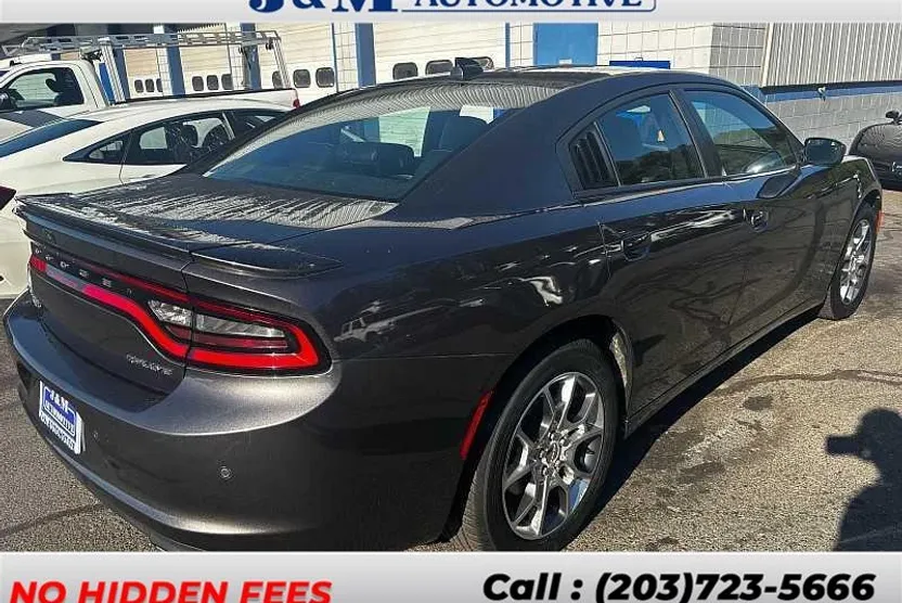 2015 Dodge Charger SXT photo 1