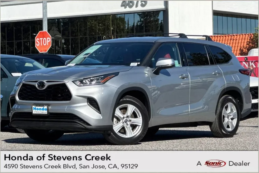 2020 Toyota Highlander L photo 1