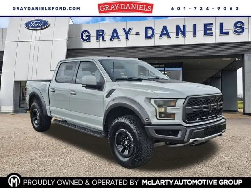 2017 Ford F-150 Raptor photo 1