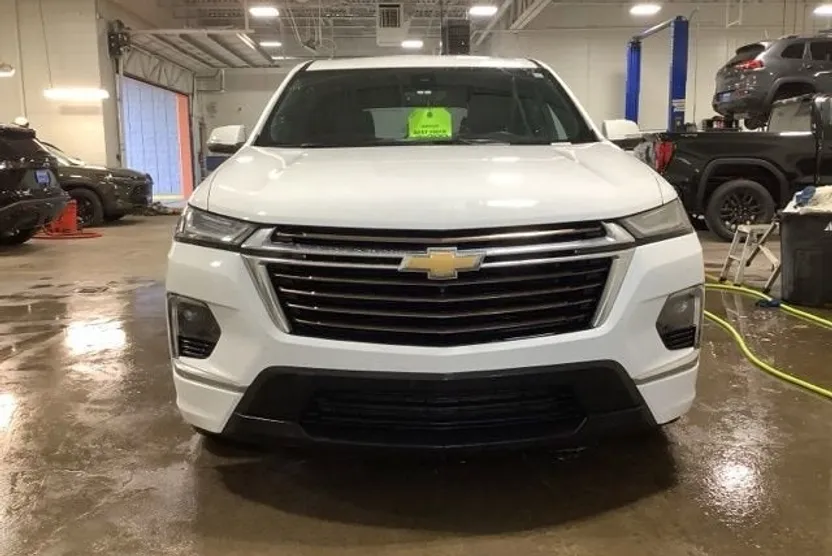 2023 Chevrolet Traverse High Country photo 1