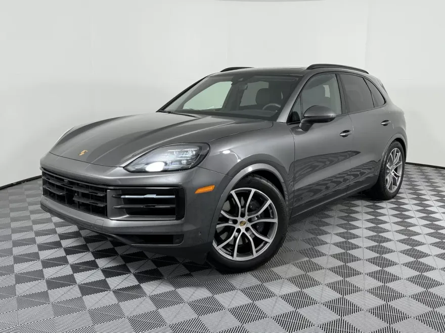 2025 Porsche Cayenne photo 1