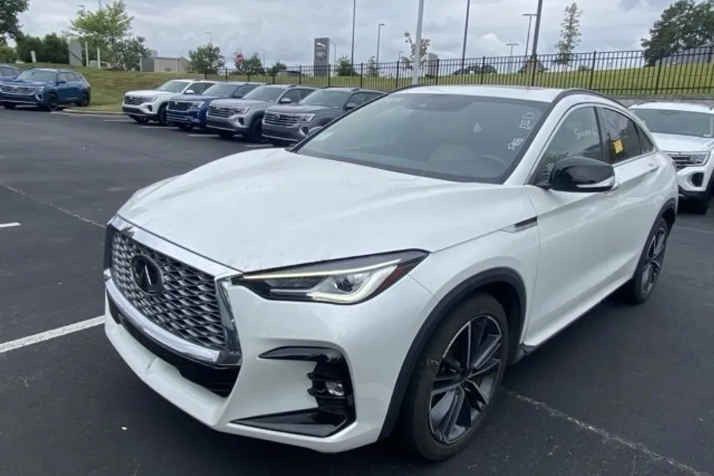 2024 Infiniti QX55 Luxe photo 1