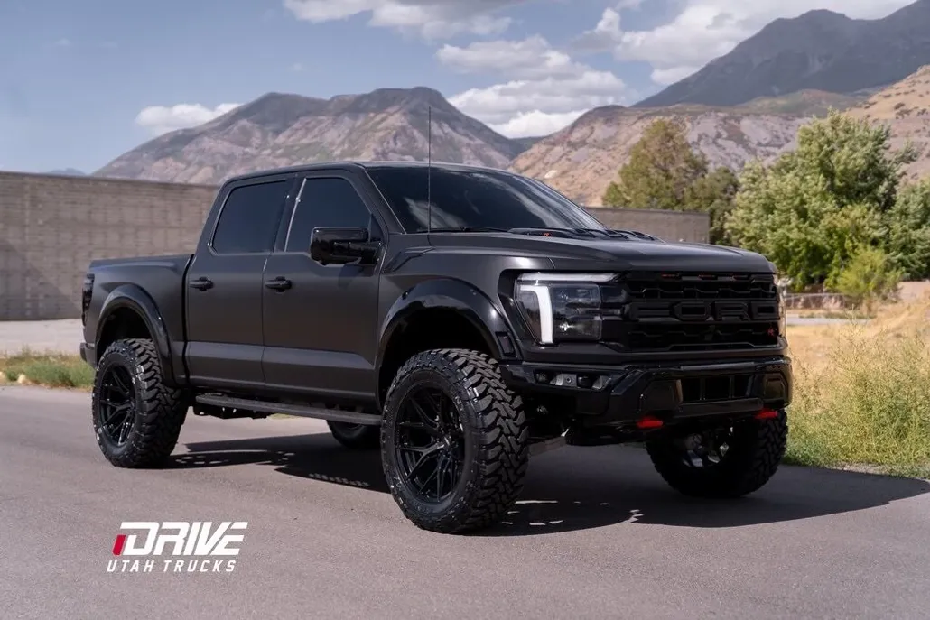 2025 Ford F-150 Raptor photo 1