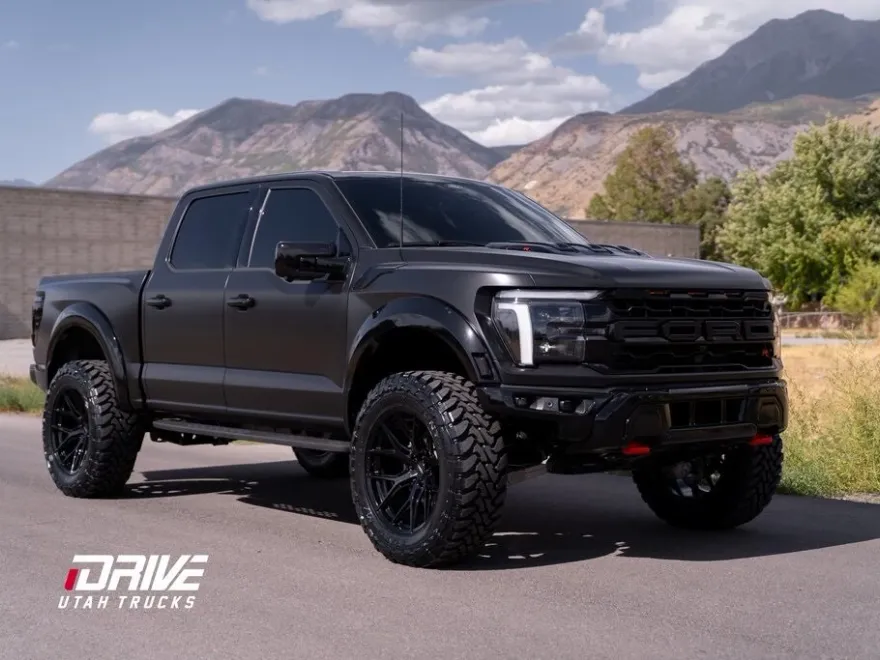 2025 Ford F-150 Raptor photo 1