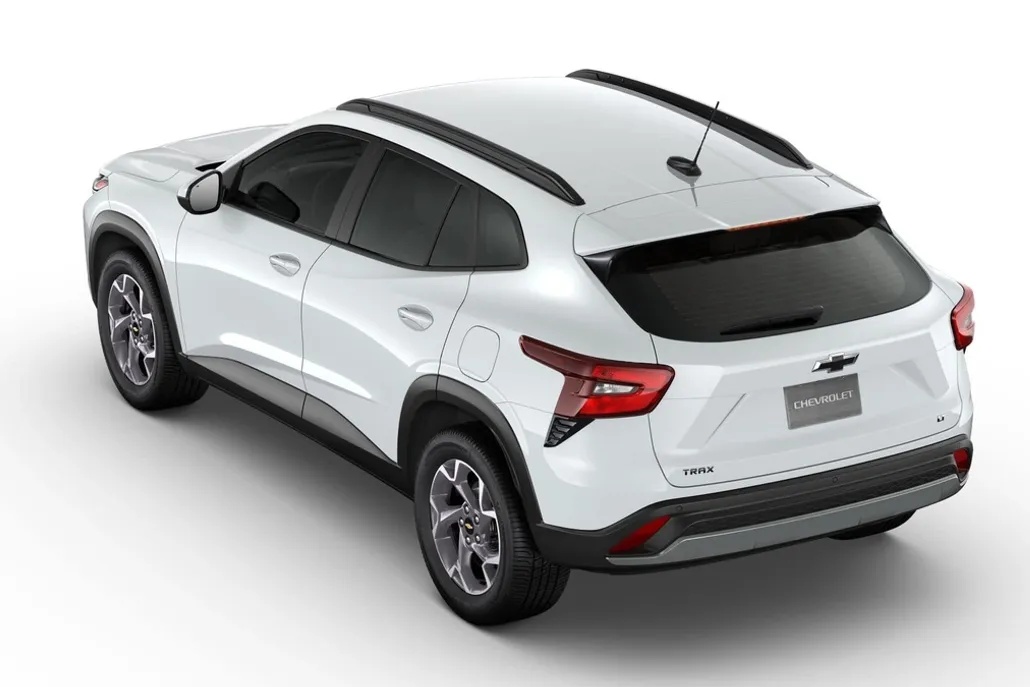 2025 Chevrolet Trax LT photo 1