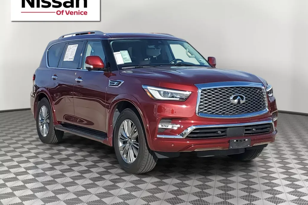 2022 Infiniti QX80 Luxe photo 1