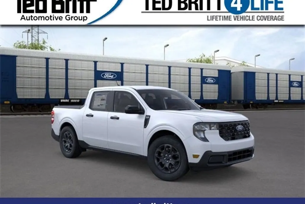 2025 Ford Maverick XLT photo 1