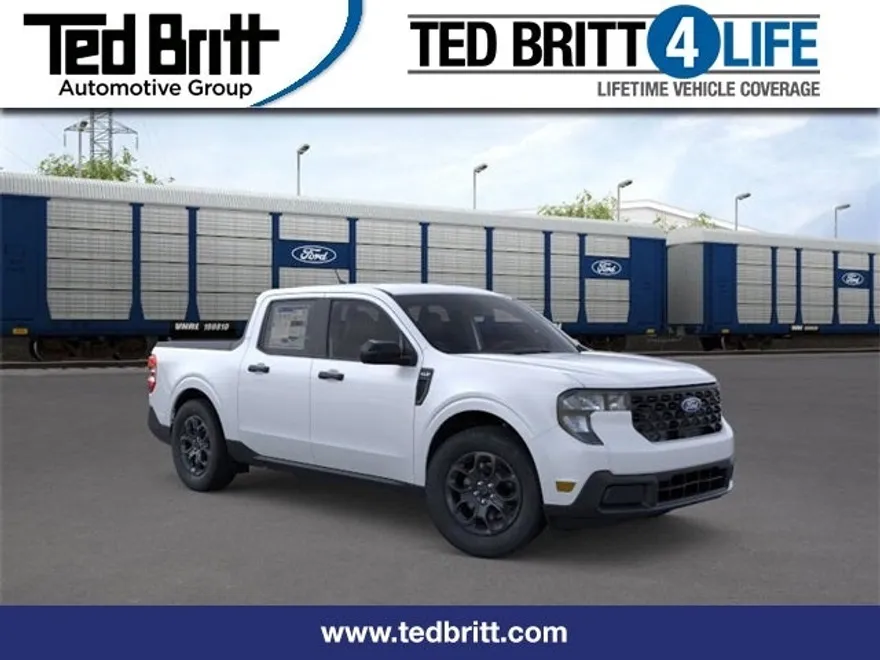 2025 Ford Maverick XLT photo 1