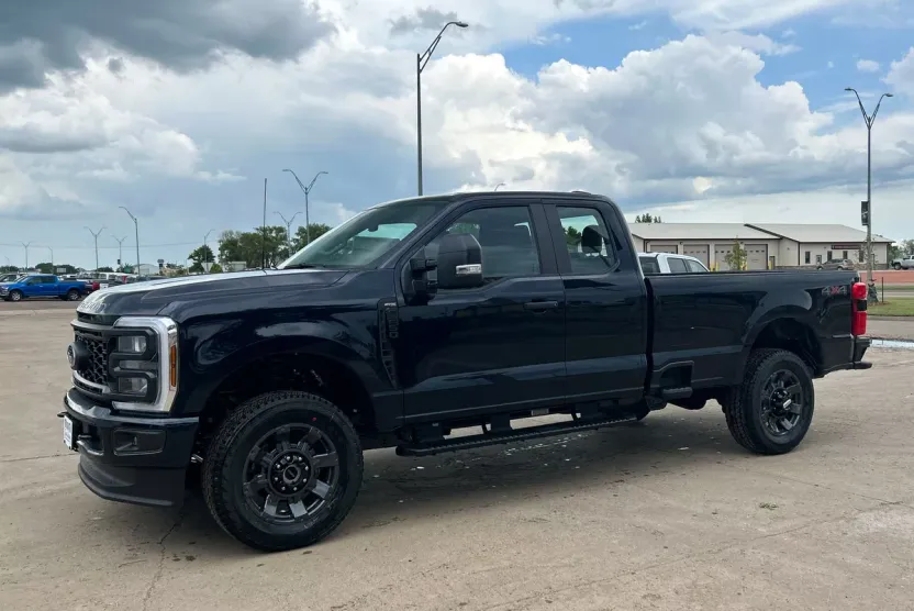 2025 Ford F-250 XL photo 1