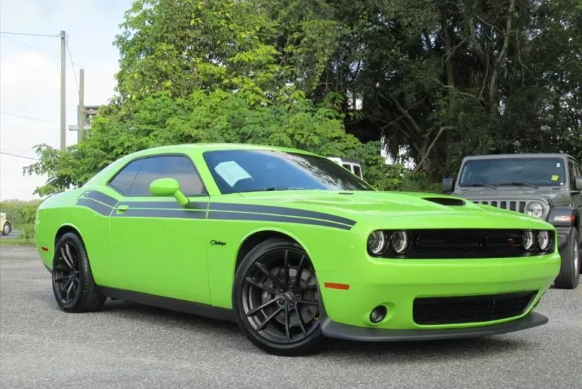 2023 Dodge Challenger R/T Scat Pack photo 1