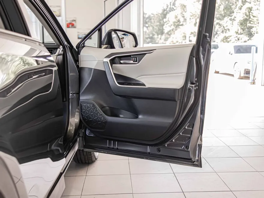 2021 Toyota RAV4 Hybrid XLE Premium photo 1