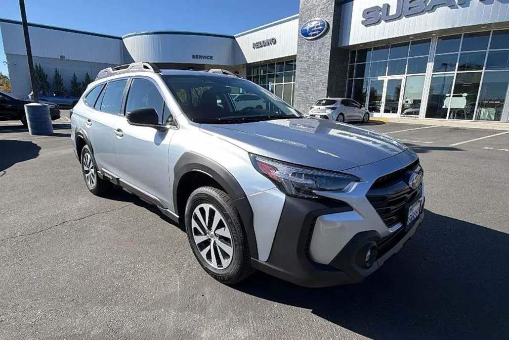 2023 Subaru Outback 2.5i photo 1