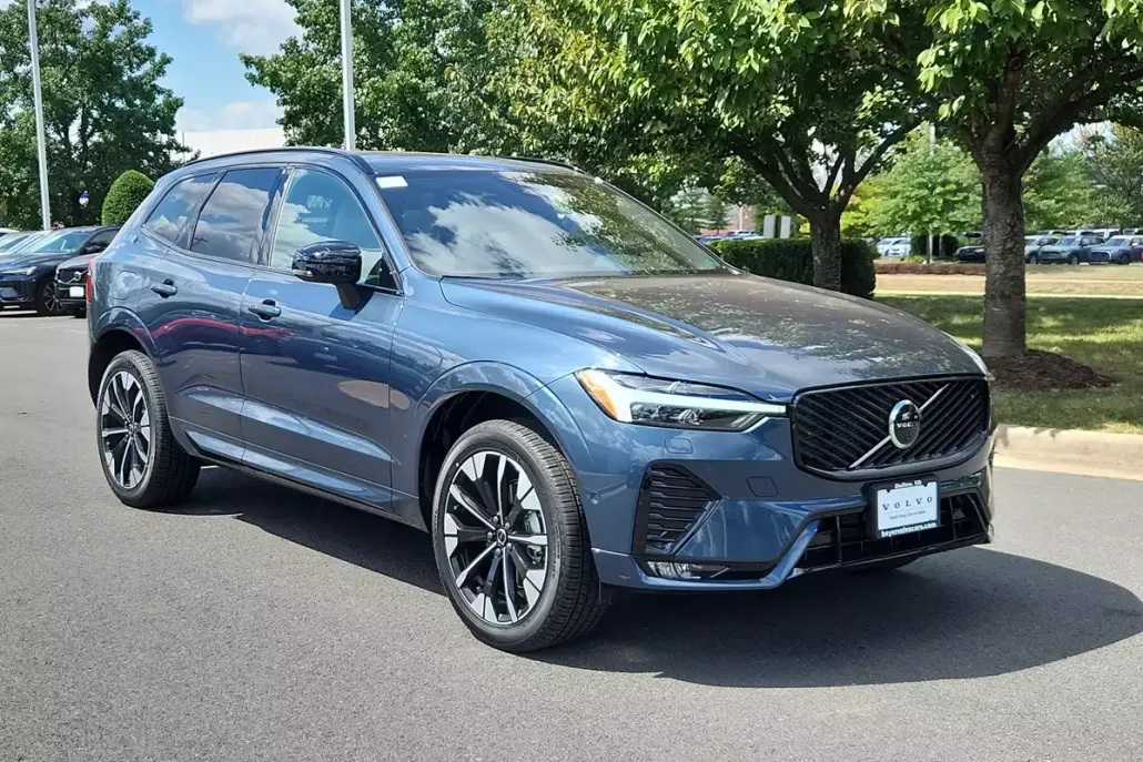 2026 Volvo XC60 B5 Plus photo 1