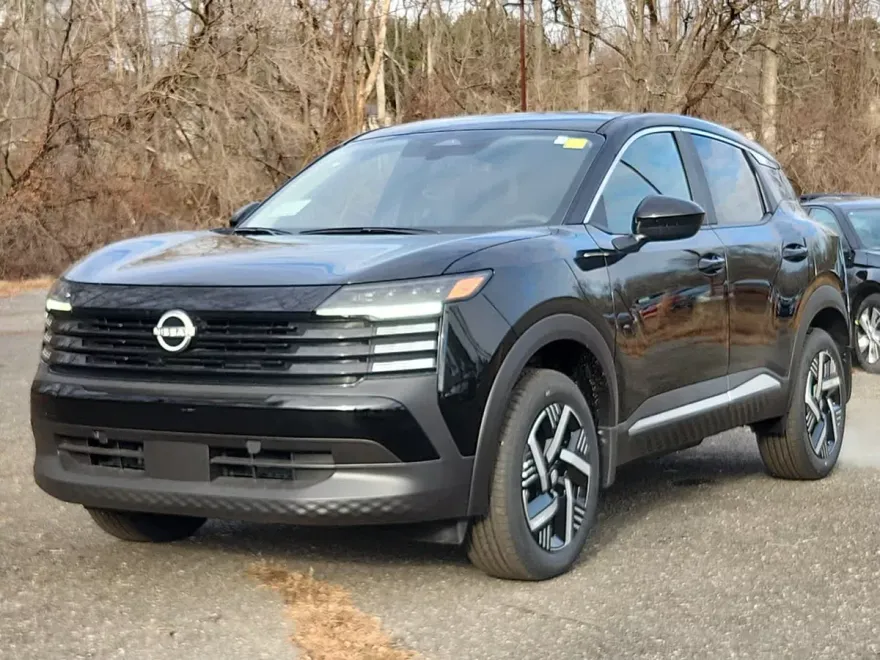 2025 Nissan Kicks SV photo 1