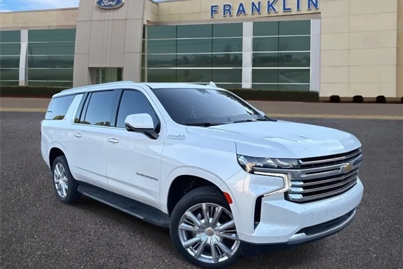 2023 Chevrolet Suburban High Country photo 1
