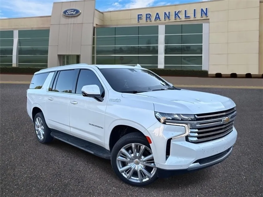 2023 Chevrolet Suburban High Country photo 1