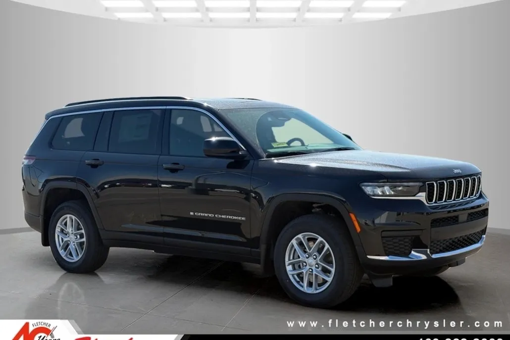 2025 Jeep Grand Cherokee Laredo photo 1