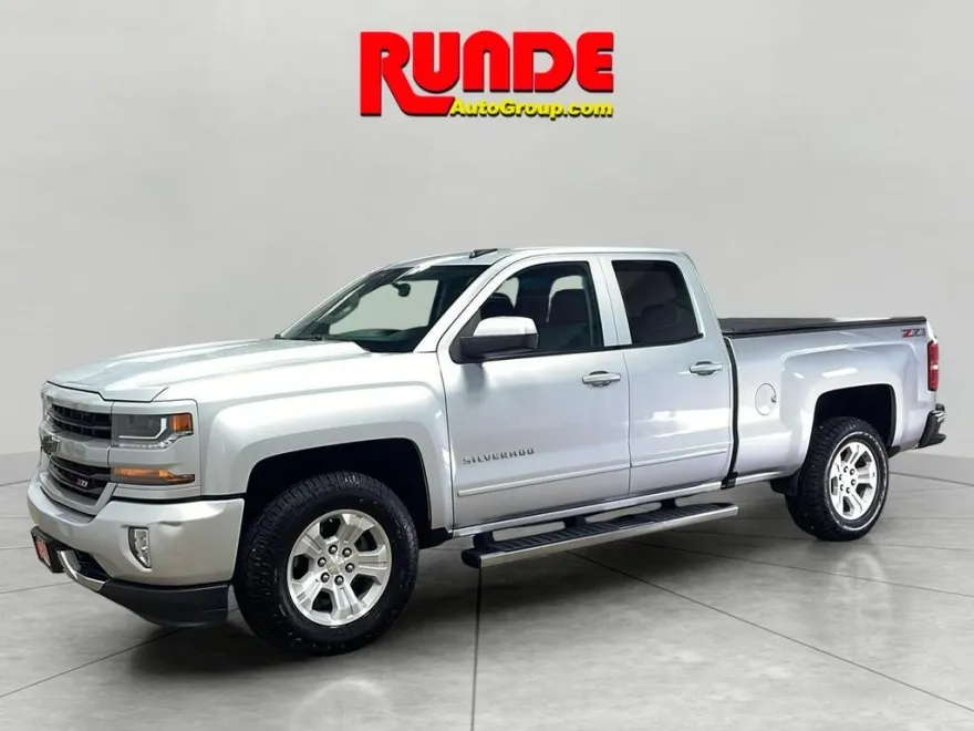2019 Chevrolet Silverado LT photo 1