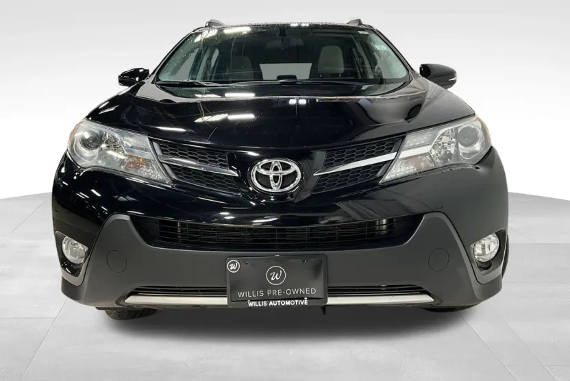 2013 Toyota RAV4 XLE photo 1