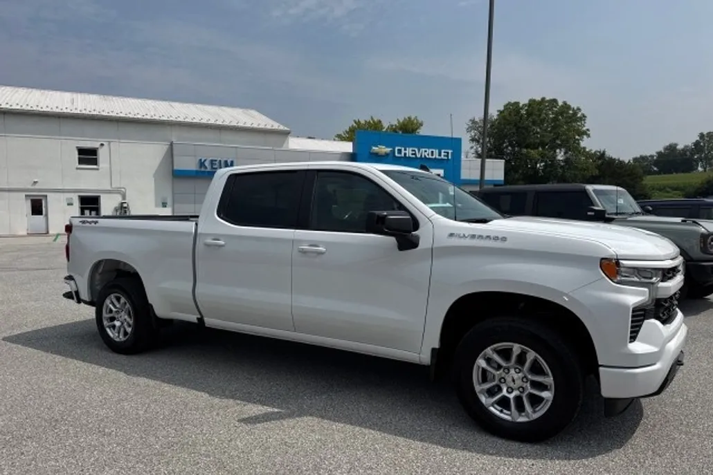 2026 Chevrolet Silverado 1500 RST photo 1