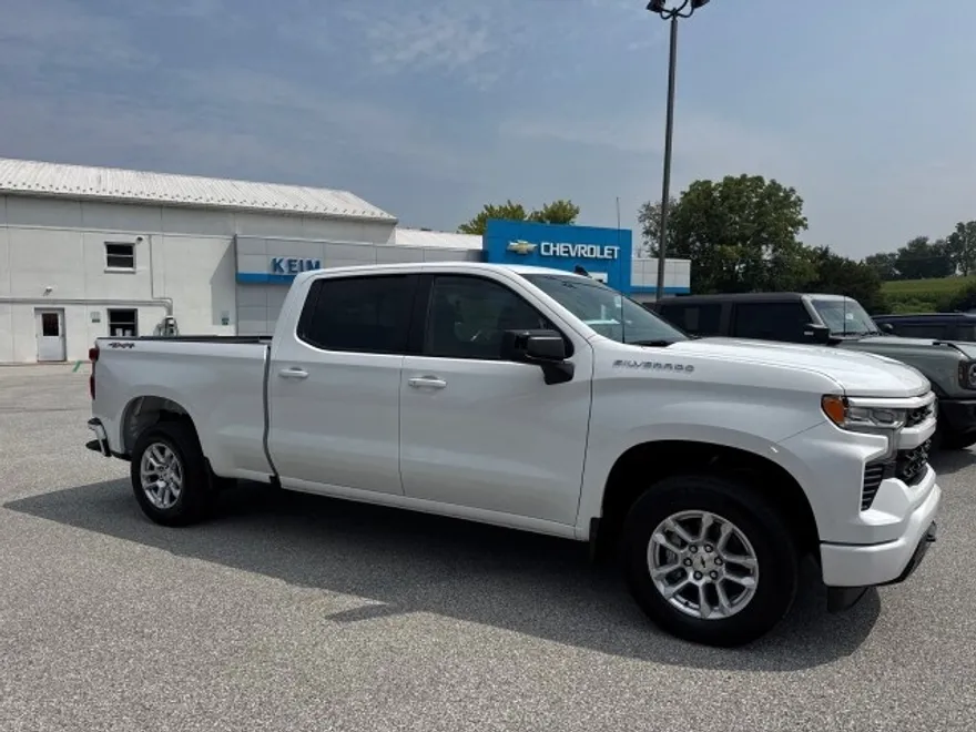 2026 Chevrolet Silverado 1500 RST photo 1
