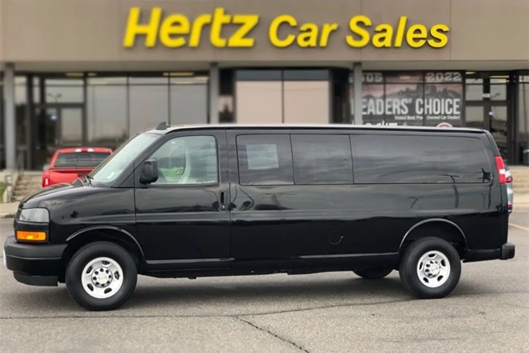 2023 Chevrolet Express 3500 LS photo 1