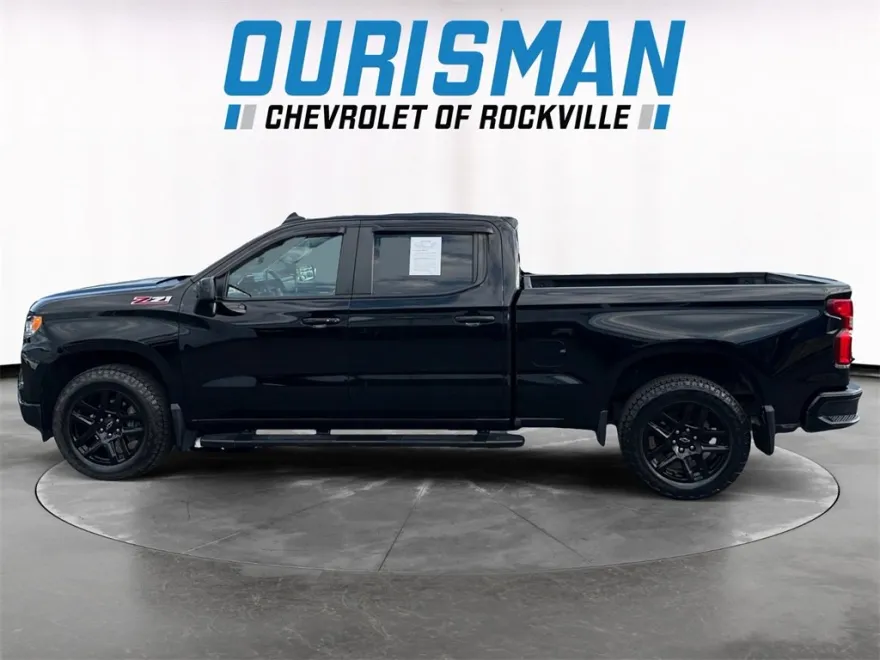 2023 Chevrolet Silverado 1500 RST photo 1