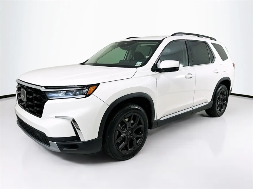 2025 Honda Pilot Touring photo 1