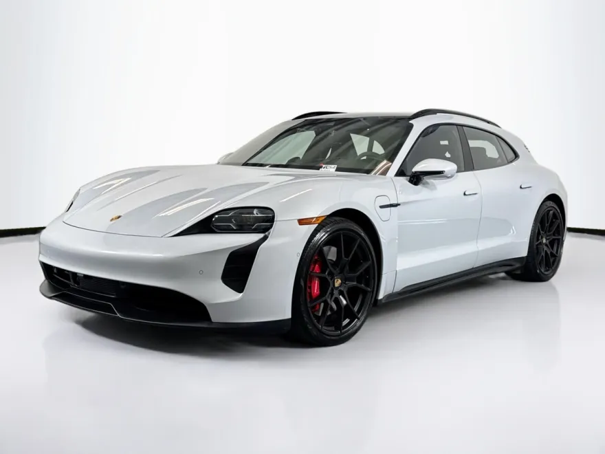 2024 Porsche Taycan GTS Sport Turismo photo 1